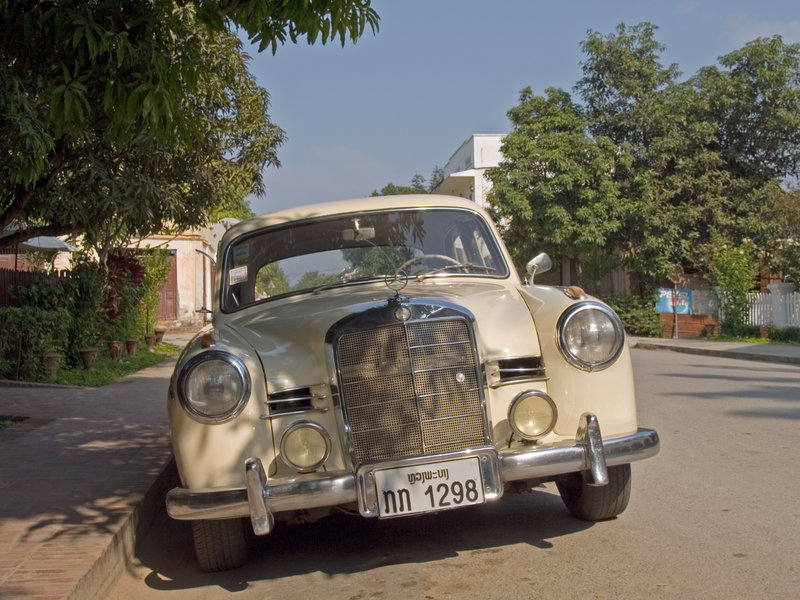 Luang Prabang, Mercedes 190
